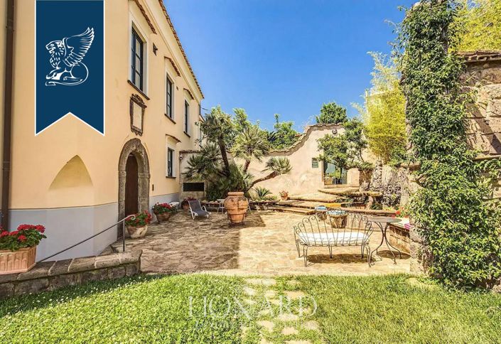 Image No.12-6 Bed Villa for sale
