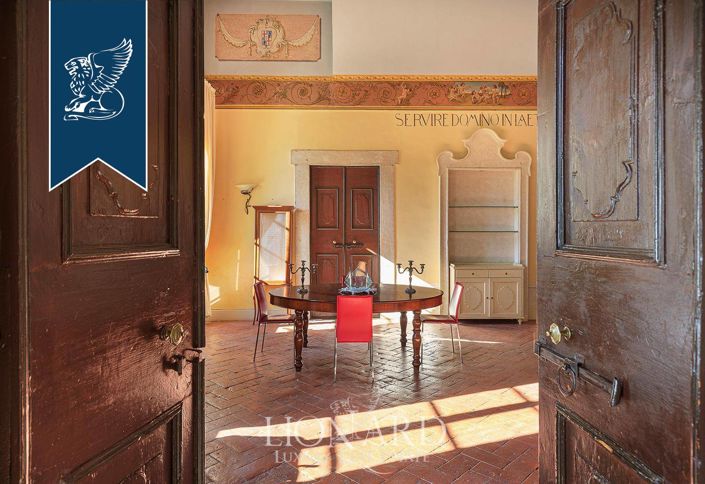 Image No.10-6 Bed Villa for sale