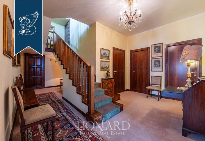 Image No.12-5 Bed Apartment for sale