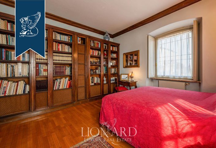 Image No.17-5 Bed Apartment for sale