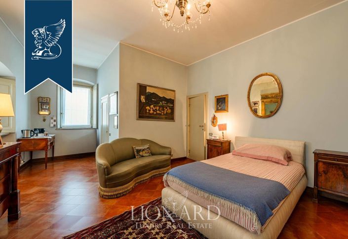 Image No.18-5 Bed Apartment for sale