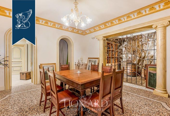 Image No.17-7 Bed Villa for sale