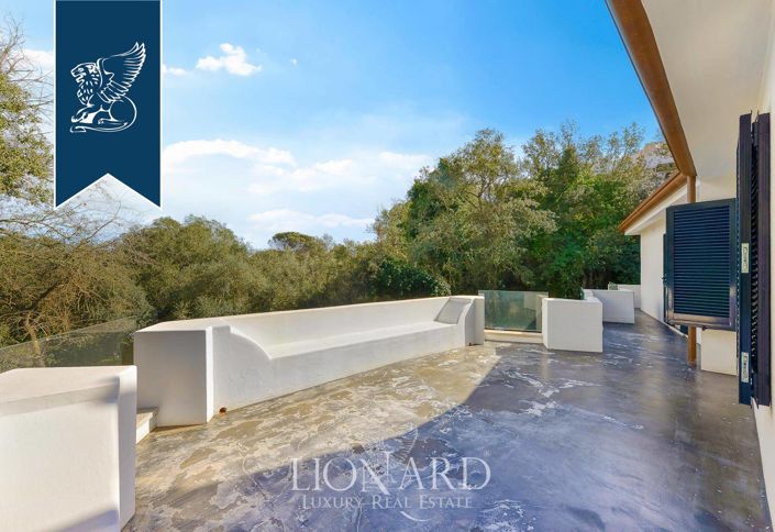 Image No.12-5 Bed Villa for sale