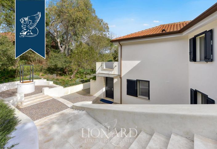 Image No.8-5 Bed Villa for sale