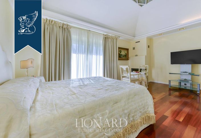 Image No.19-7 Bed Villa for sale