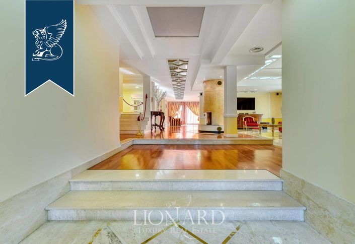Image No.6-7 Bed Villa for sale