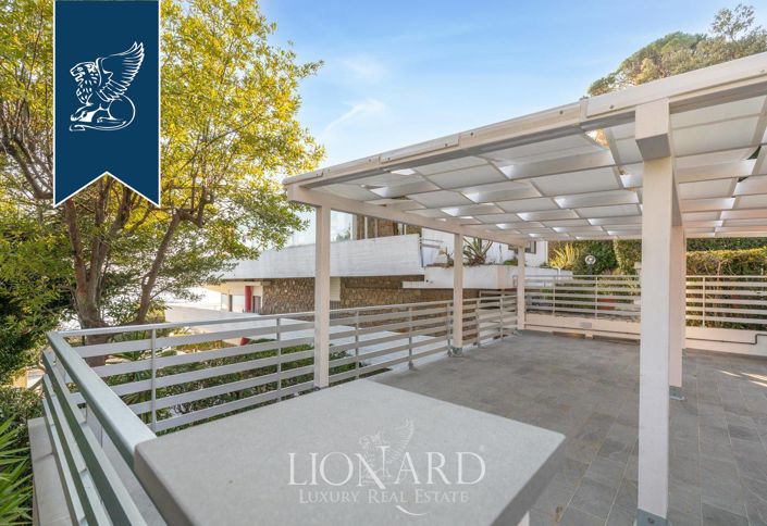 Image No.9-4 Bed Villa for sale