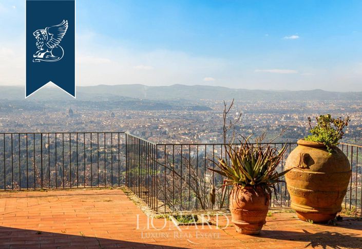 Image No.10-11 Bed Villa for sale