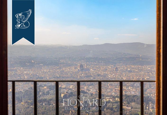 Image No.13-11 Bed Villa for sale