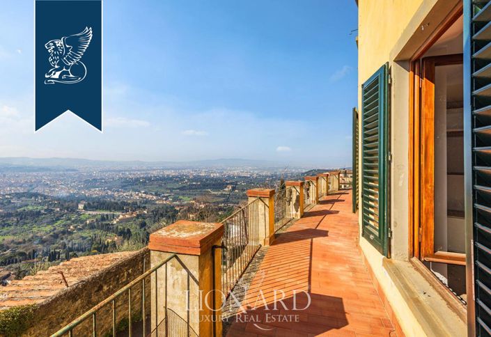 Image No.6-11 Bed Villa for sale