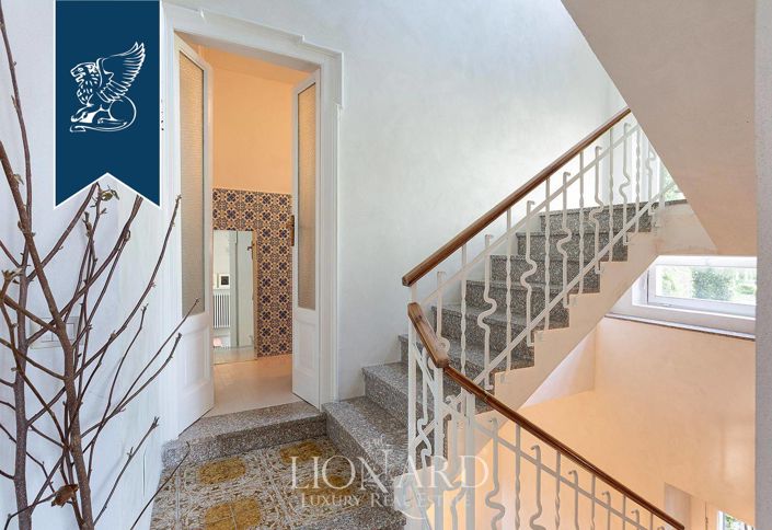 Image No.10-4 Bed Villa for sale