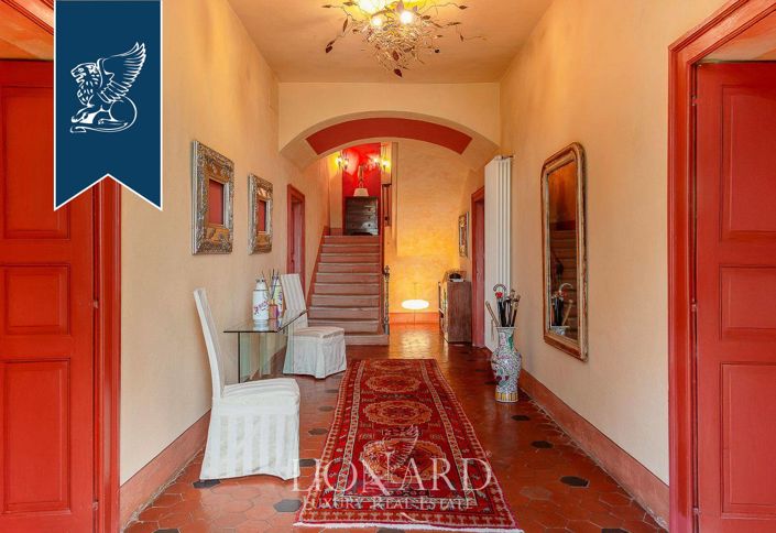 Image No.10-5 Bed Villa for sale
