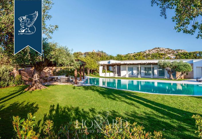Image No.20-7 Bed Villa for sale