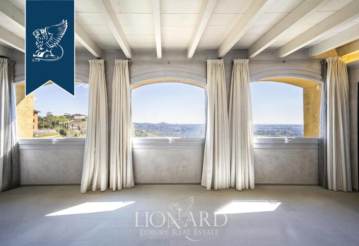 Image No.10-Villa de 4 chambres à vendre à Lecco