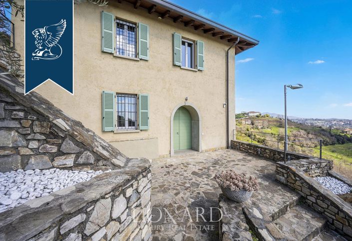 Image No.6-Villa de 4 chambres à vendre à Lecco