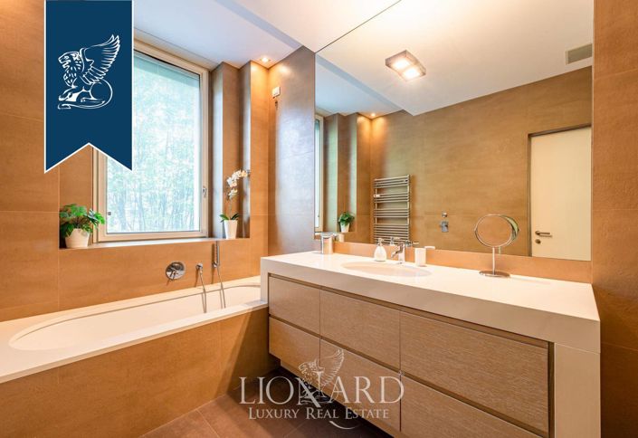 Image No.19-5 Bed Apartment for sale