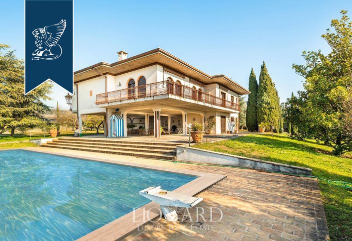 Image No.2-Villa de 5 chambres à vendre à Verona