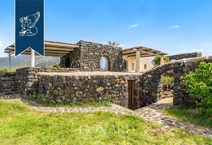 Image No.15-5 Bed Country House for sale