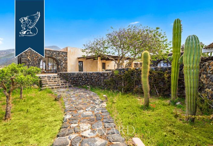 Image No.16-5 Bed Country House for sale