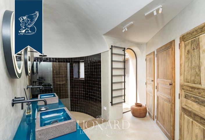 Image No.36-5 Bed Country House for sale