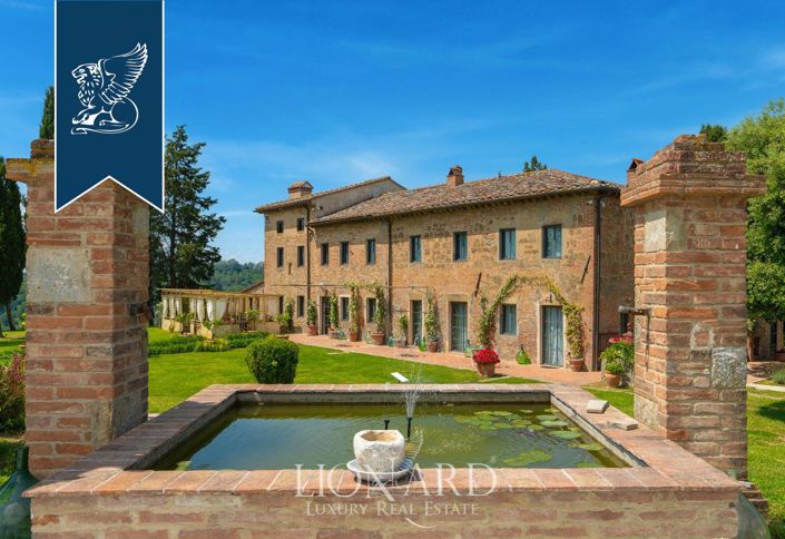 Image No.5-8 Bed Country House for sale