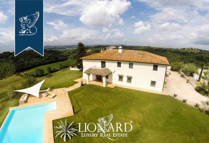 Image No.23-9 Bed Farmhouse for sale