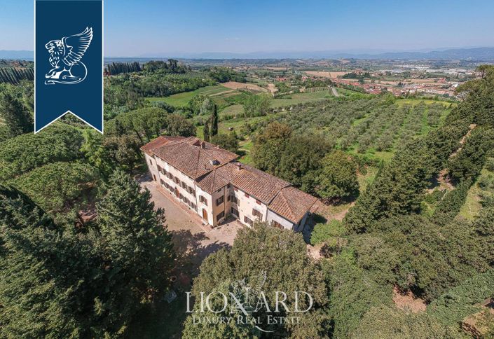 Image No.16-8 Bed Farmhouse for sale