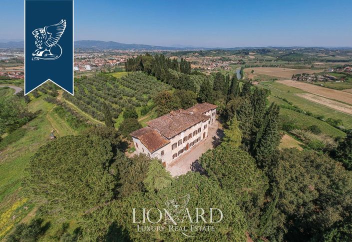 Image No.21-8 Bed Farmhouse for sale