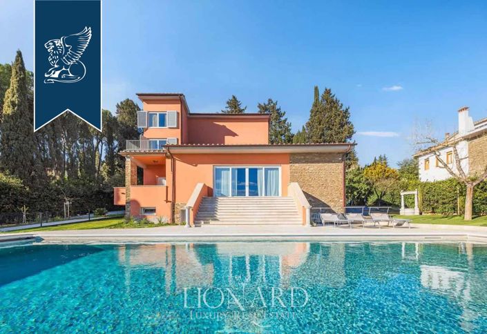 Image No.2-2 Bed Villa for sale