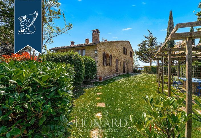 Image No.13-6 Bed Farmhouse for sale