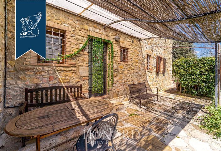 Image No.16-6 Bed Farmhouse for sale