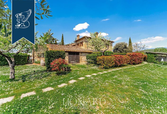 Image No.18-6 Bed Farmhouse for sale