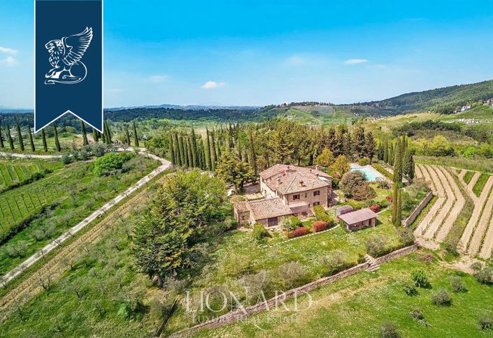 Image No.2-6 Bed Farmhouse for sale