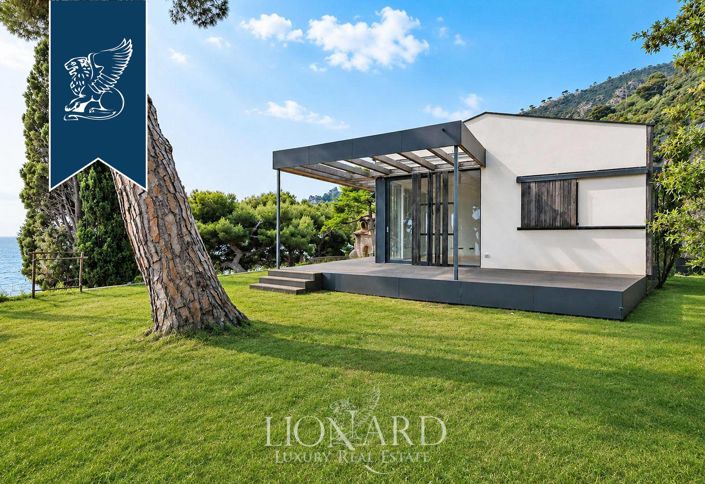 Image No.9-12 Bed Villa for sale