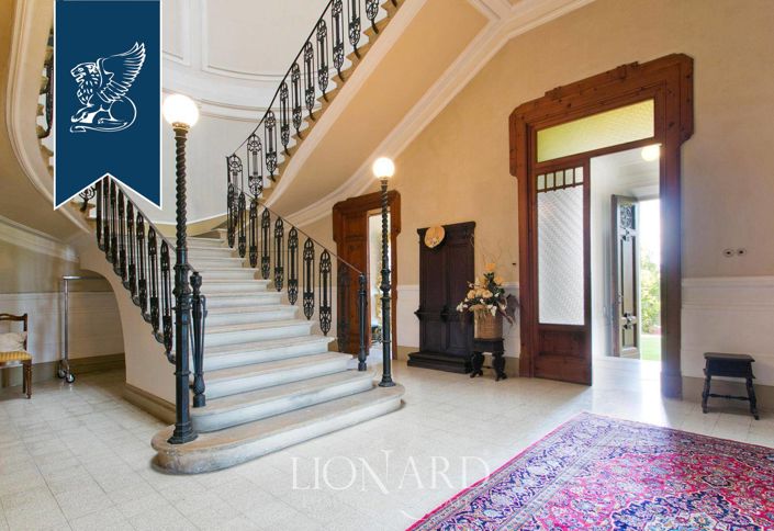 Image No.16-10 Bed Villa for sale