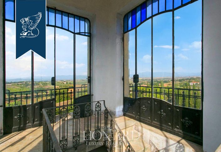 Image No.26-10 Bed Villa for sale