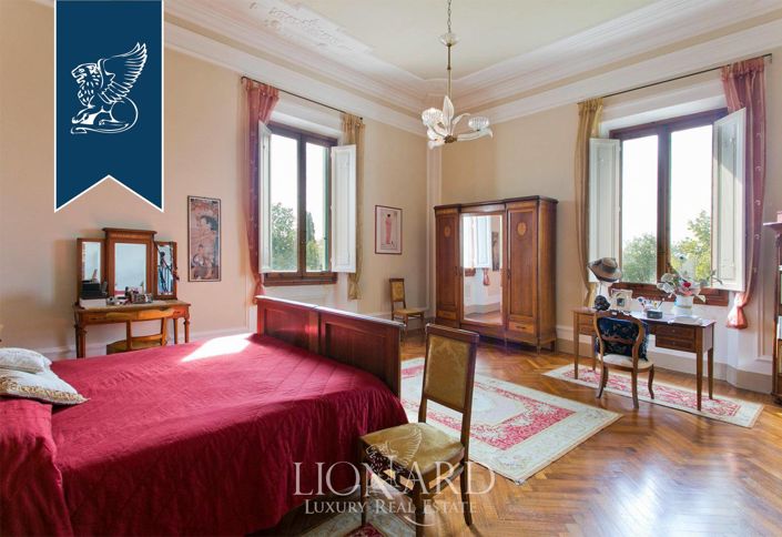 Image No.27-10 Bed Villa for sale