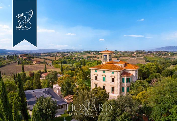Image No.6-10 Bed Villa for sale