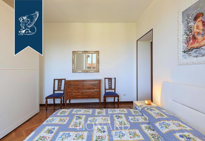 Image No.33-8 Bed Villa for sale