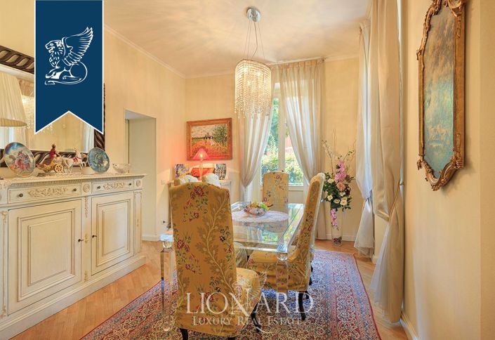 Image No.38-8 Bed Villa for sale