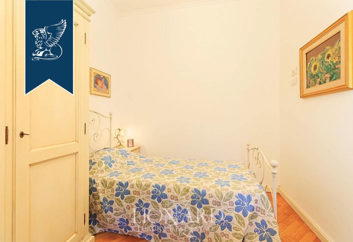 Image No.45-8 Bed Villa for sale