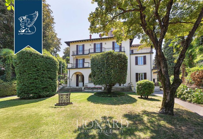 Image No.8-8 Bed Villa for sale