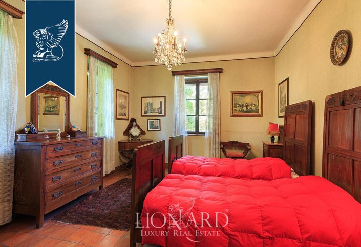 Image No.28-10 Bed Villa for sale