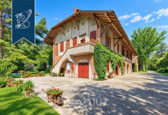 Image No.9-10 Bed Villa for sale
