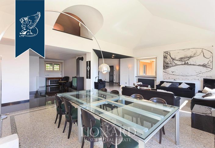 Image No.17-7 Bed Villa for sale