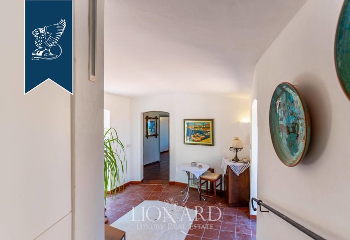 Image No.20-7 Bed Villa for sale