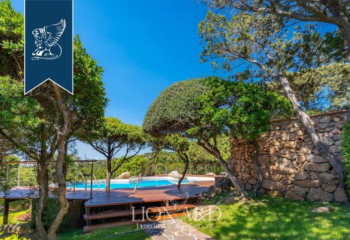 Image No.4-7 Bed Villa for sale