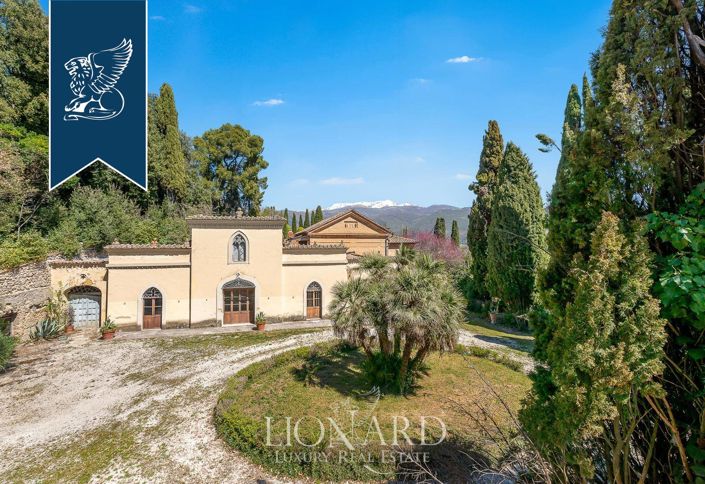 Image No.6-10 Bed Villa for sale