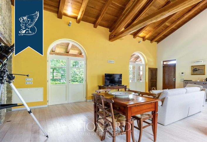 Image No.45-12 Bed Farmhouse for sale
