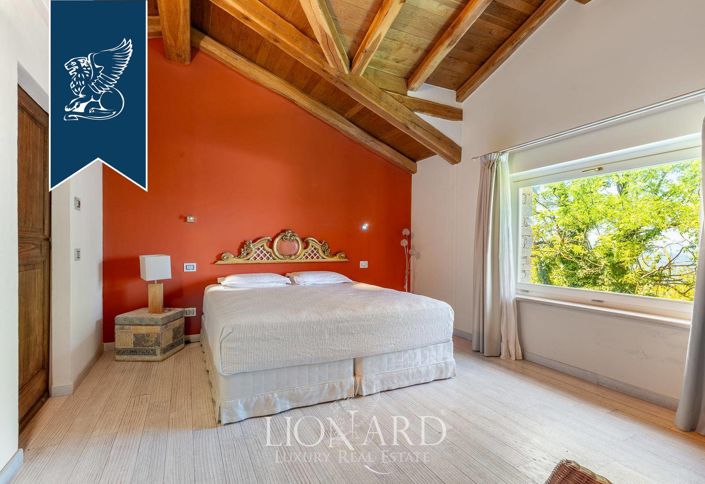 Image No.46-12 Bed Farmhouse for sale